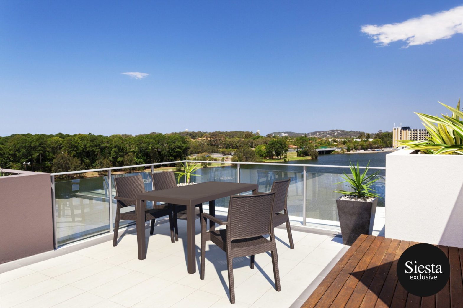 In the cool air (Alfresco)