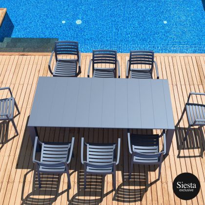 Plastic 9 Piece Vegas Table Dining Setting